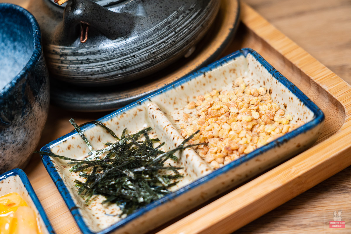 釜飯拌飯配料與海苔香鬆