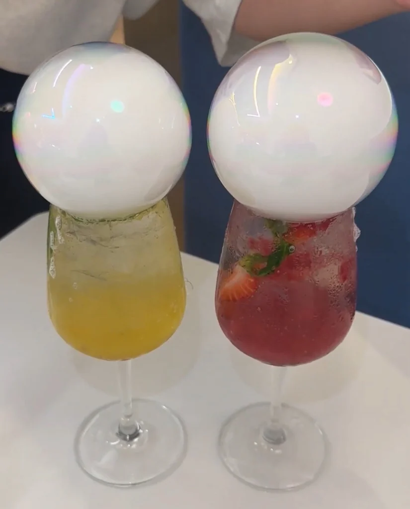Mochi Mochi 兩杯桌邊泡泡秀氣泡飲
