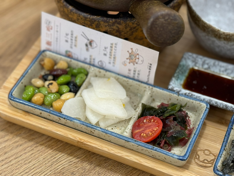 釜飯三吃醃菜豆類配料與食用說明卡