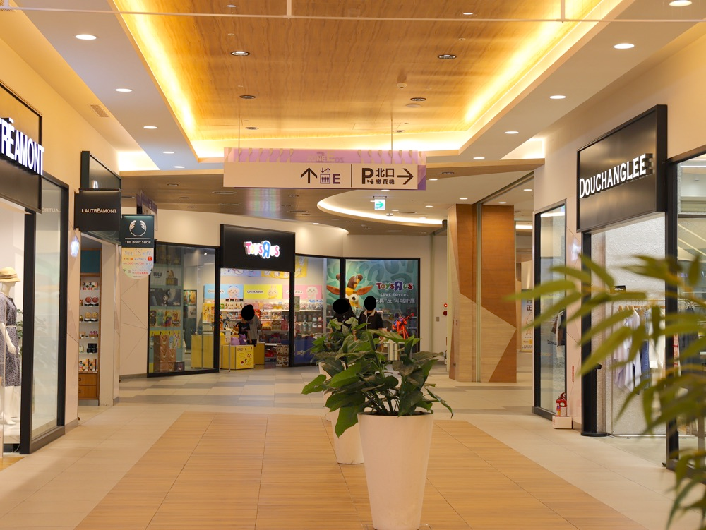 Mochi Mochi 鬆餅屋在台南三井 Outlet 餐廳區的位置