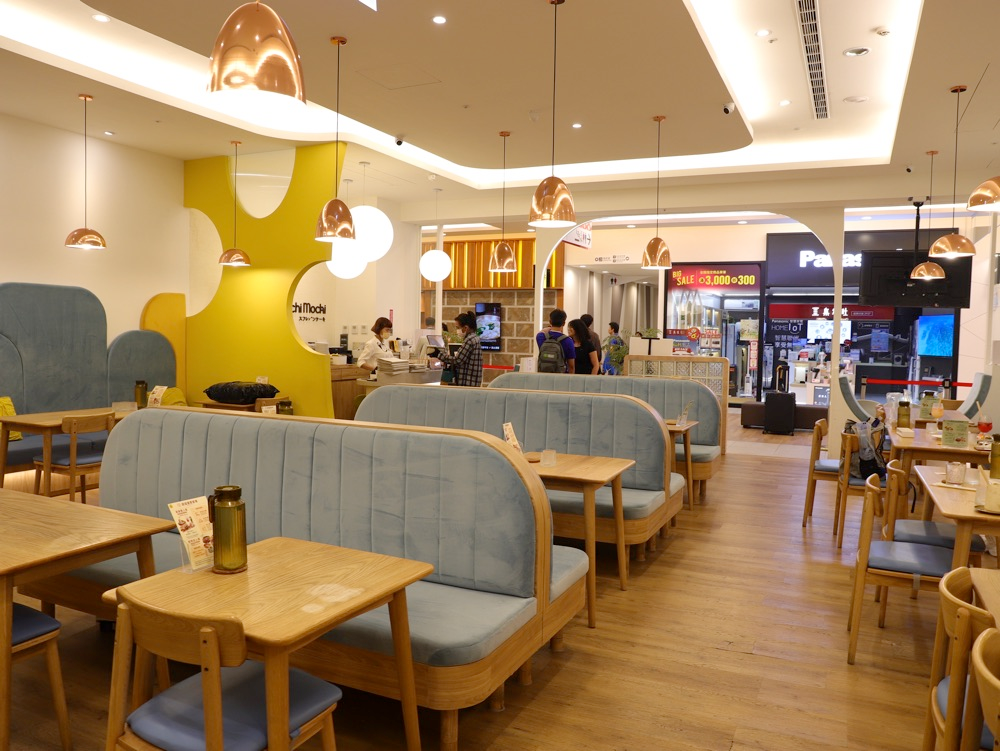 Mochi Mochi 鬆餅屋明亮寬敞的店內座位