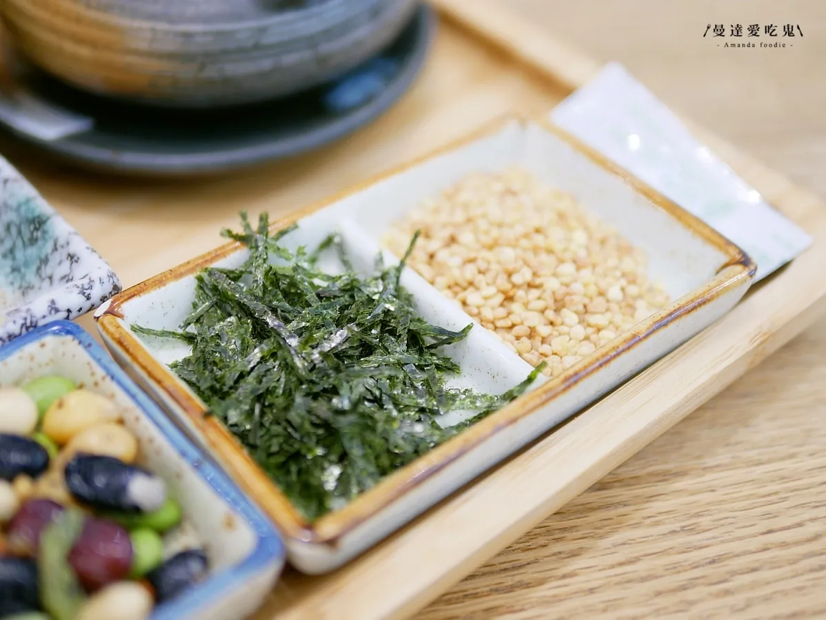 釜飯拌飯配料海苔與米香