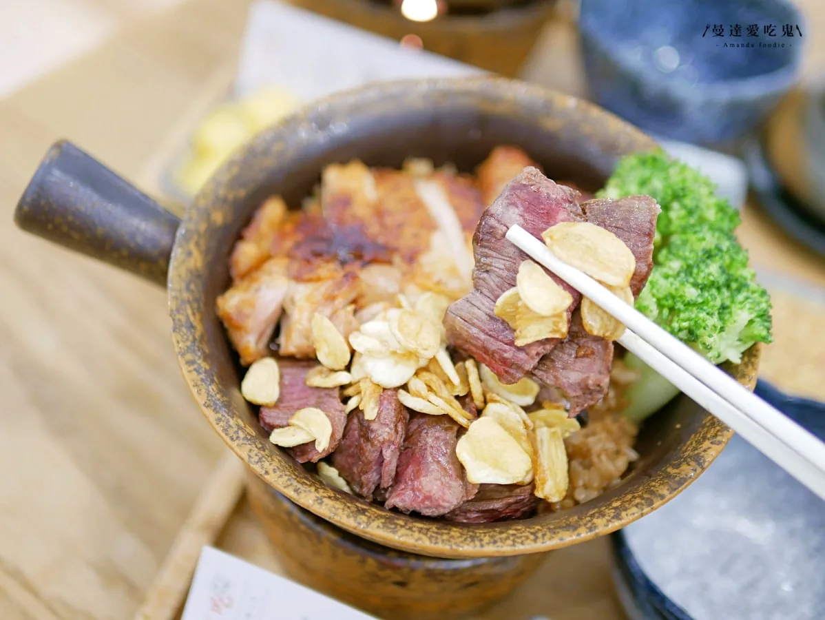 牛小排釜飯近拍