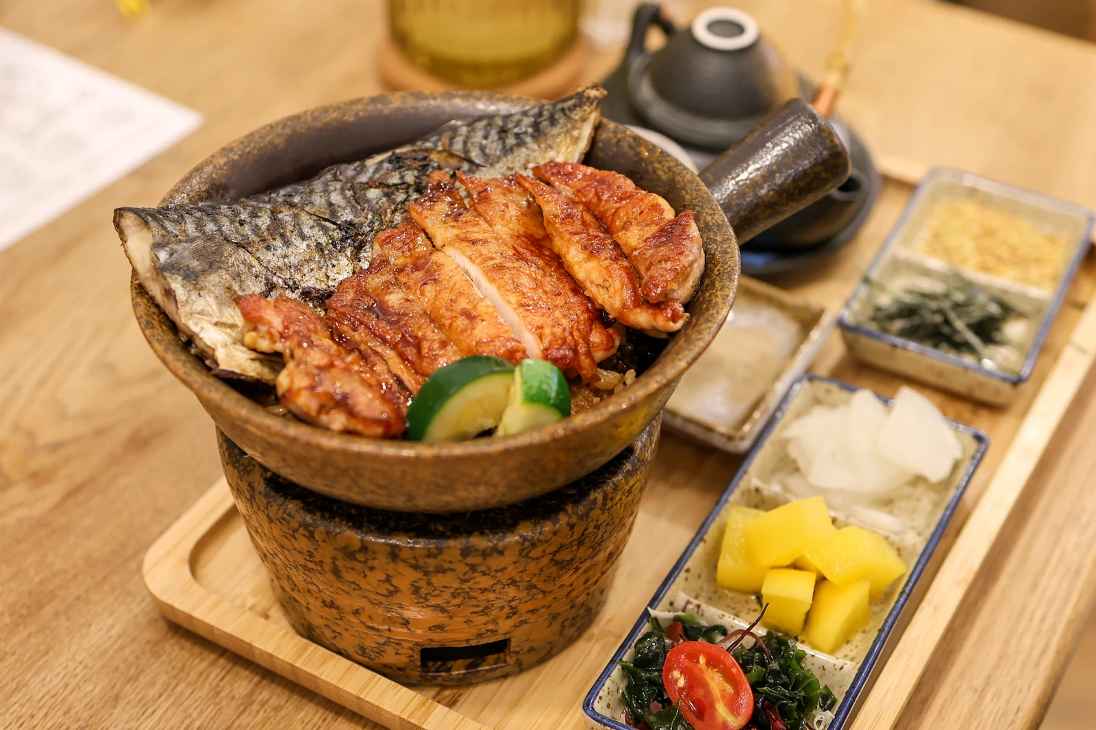 烤雞鹽烤鯖魚豪華雙拼釜飯