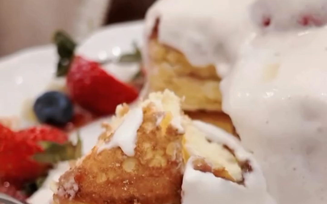 Mochi Mochi 台南三井店草莓瀑布舒芙蕾與新鮮莓果
