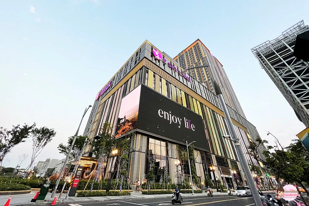高雄義享時尚廣場建築外觀