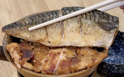 鯖魚雞腿雙拼釜飯｜台南三井晚餐、咖哩蛋包飯與瀑布漢堡