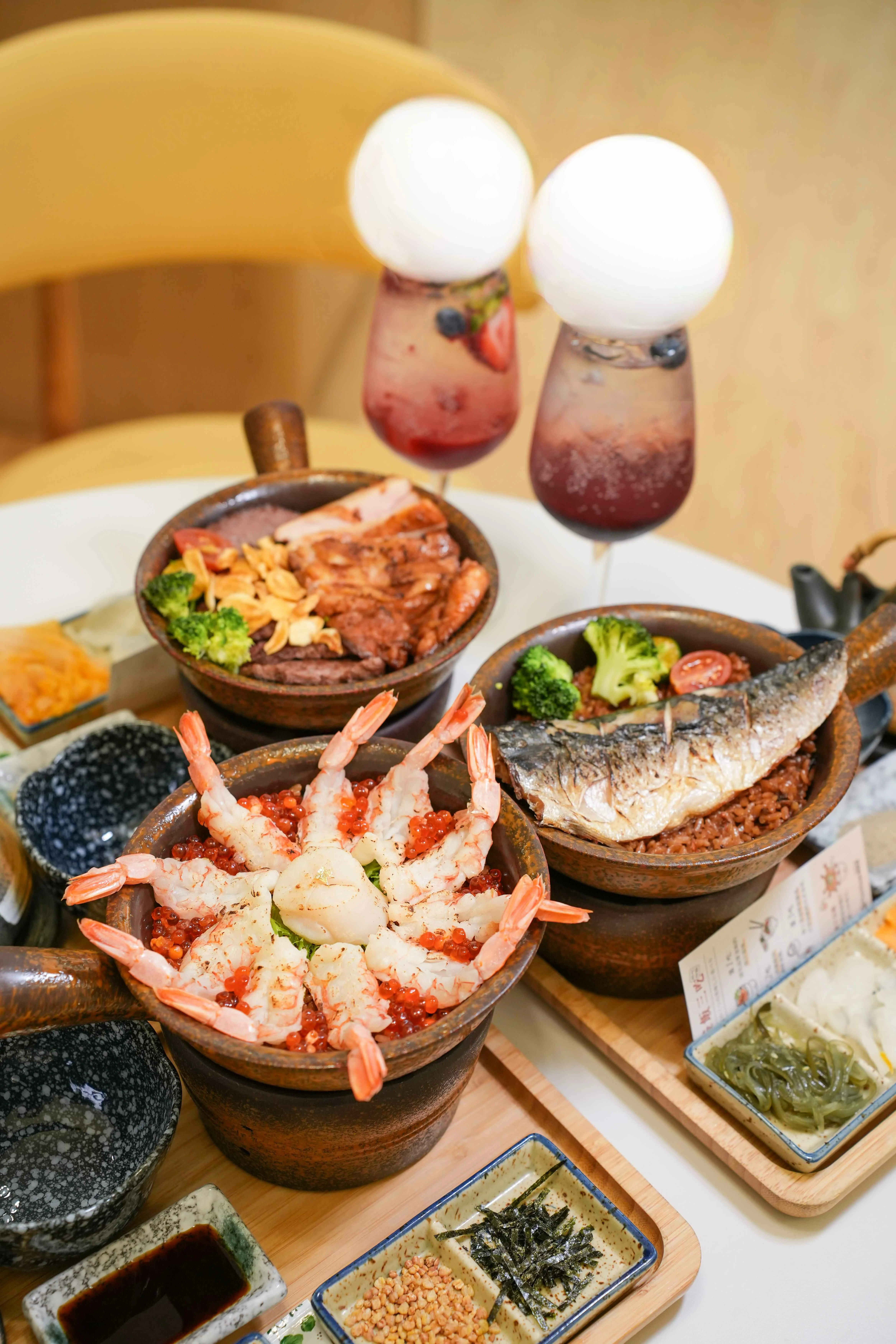 Mochi Mochi 三款釜飯與氣泡飲