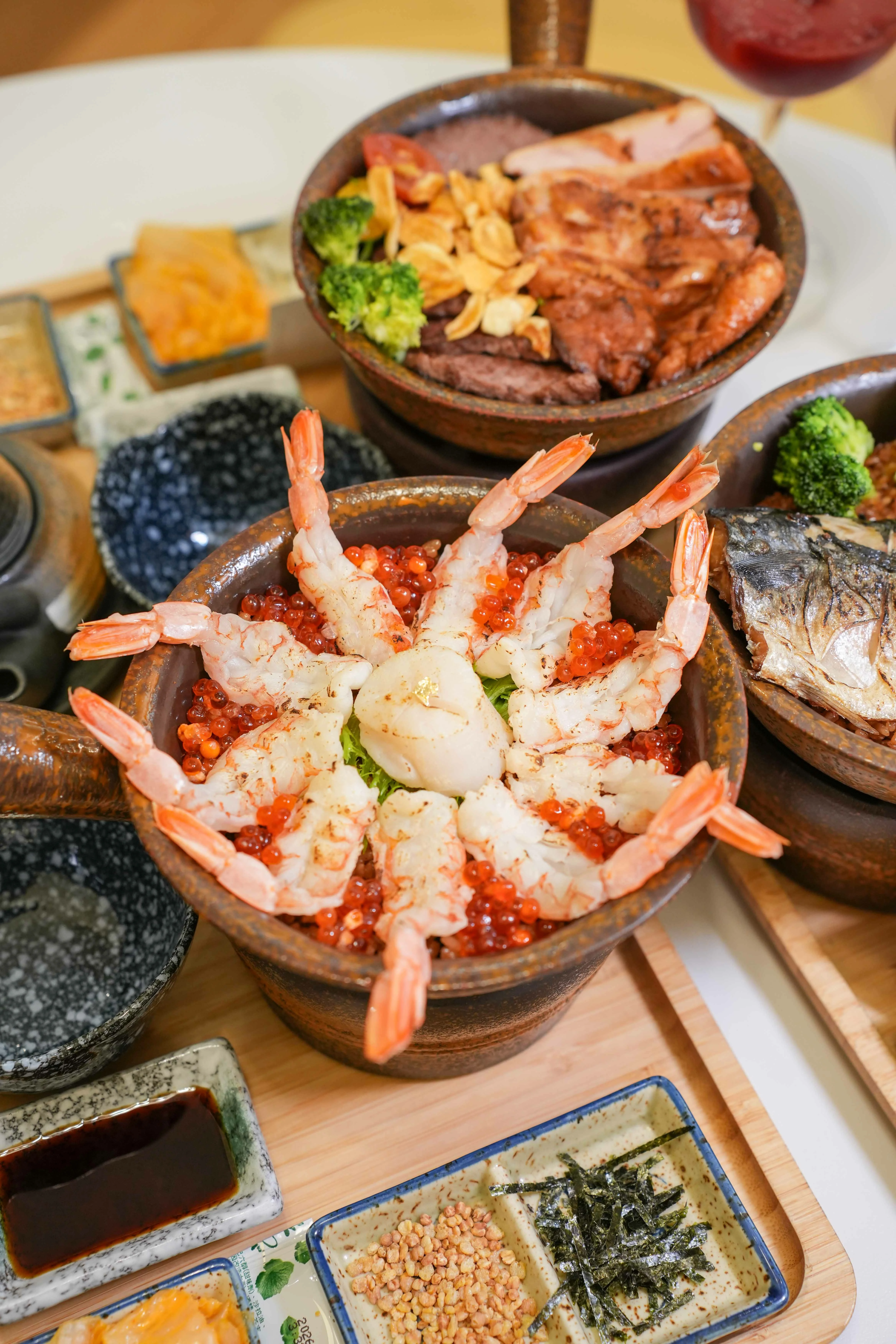 炙燒干貝蝦雙拼釜飯