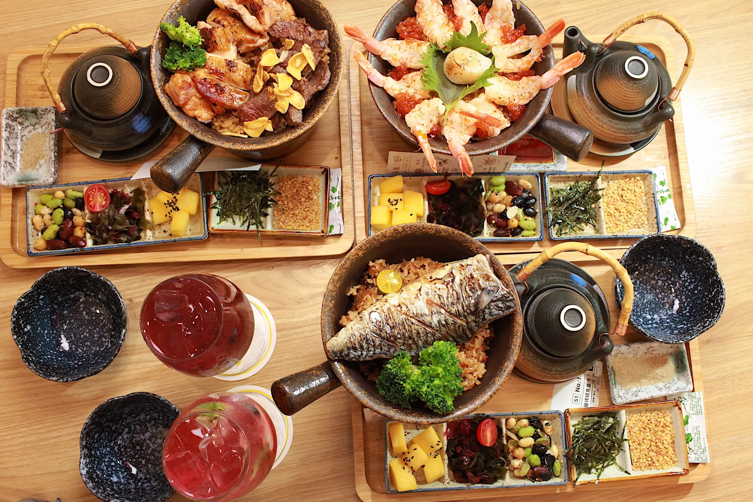 三款極上釜飯套餐俯視