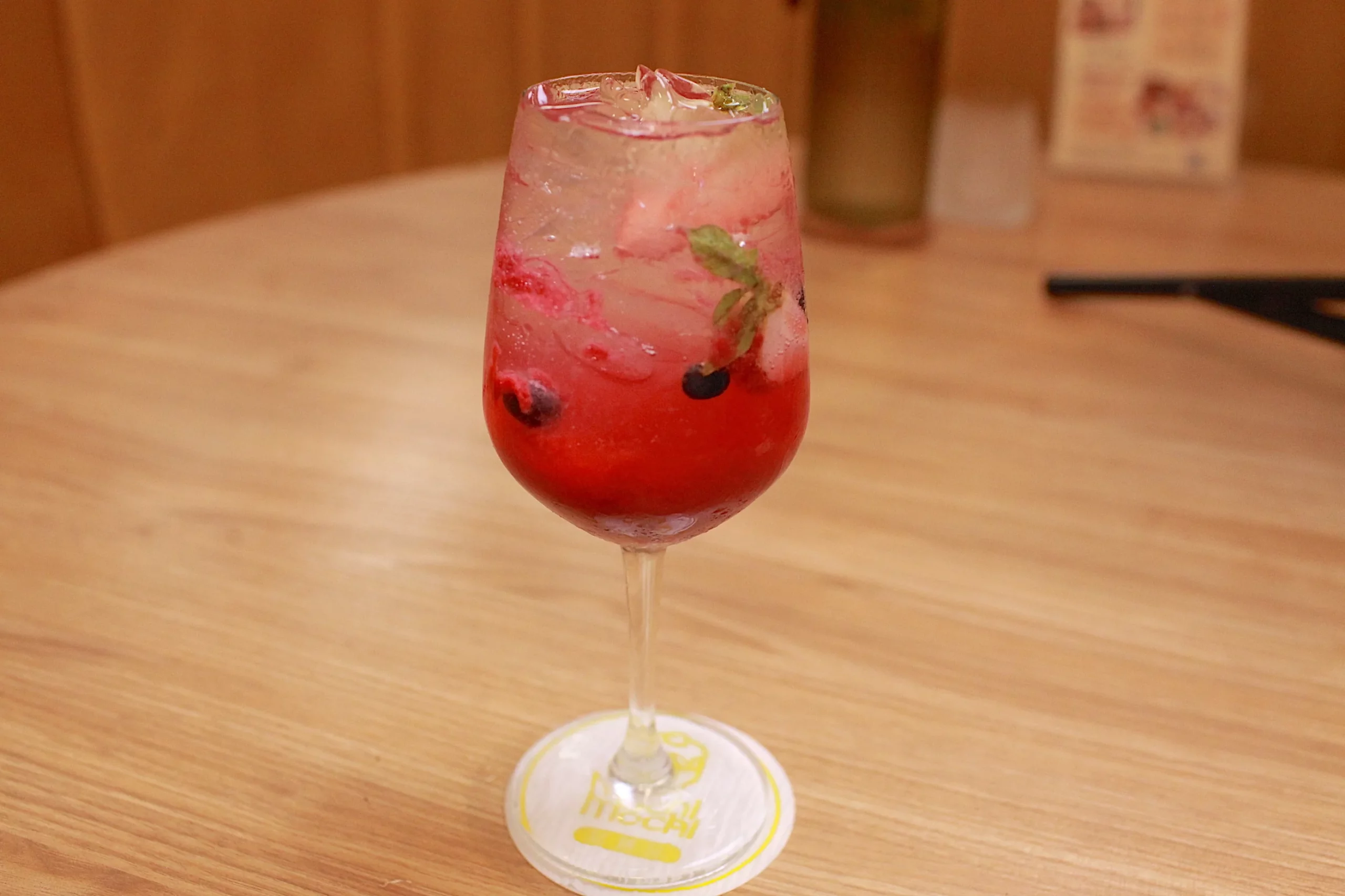 桑椹醋栗氣泡飲