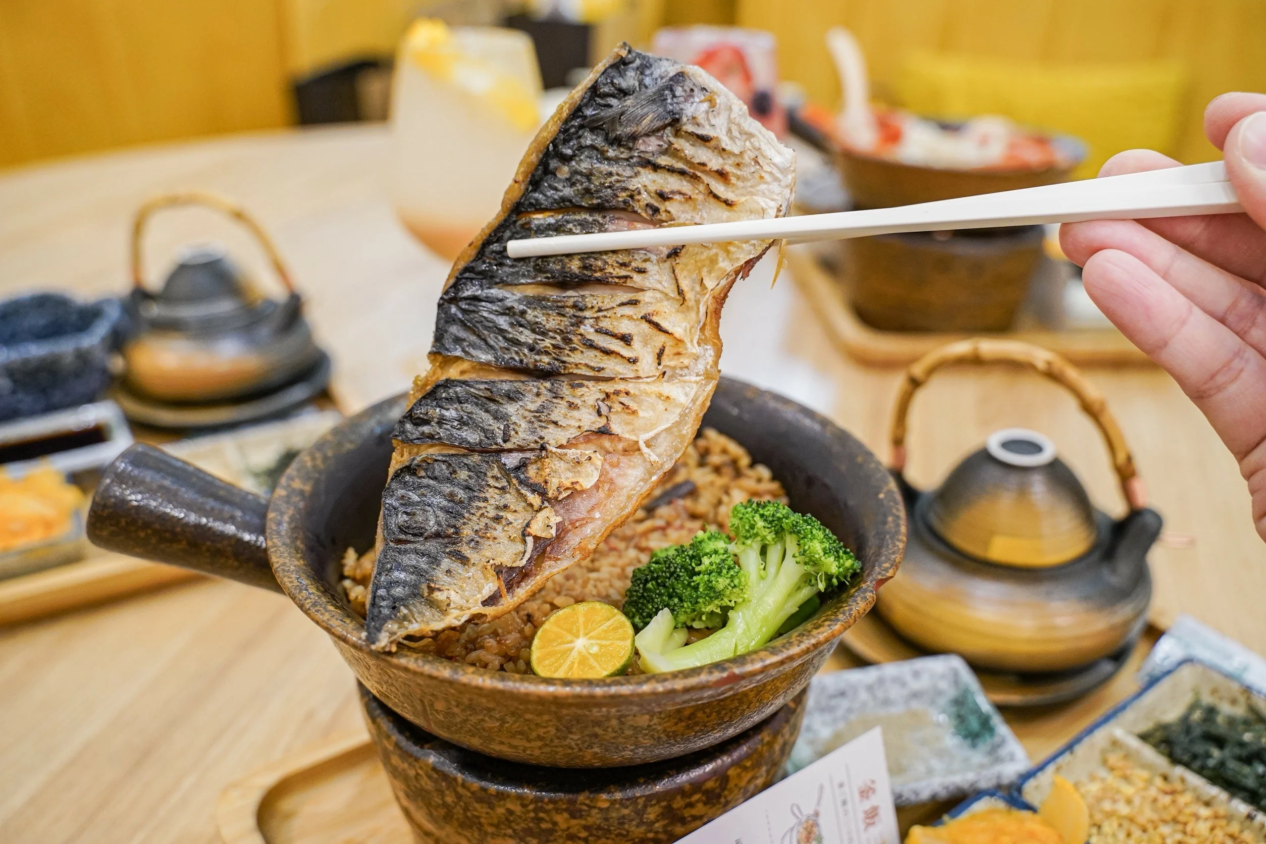鹽烤鯖魚釜飯近照