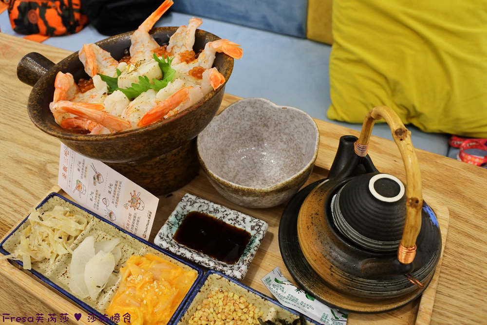 鮮蝦干貝釜飯與五格配菜
